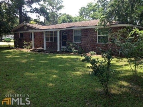 422 S Macon St, Ludowici, GA 31316