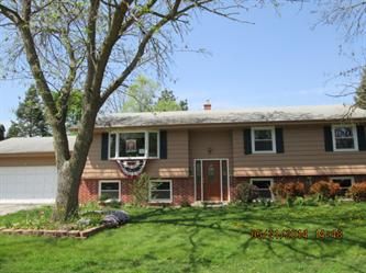 328 Roberts Drive, Mukwonago, WI 53149