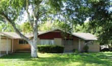 917 Ross Avenue Alice, TX 78332