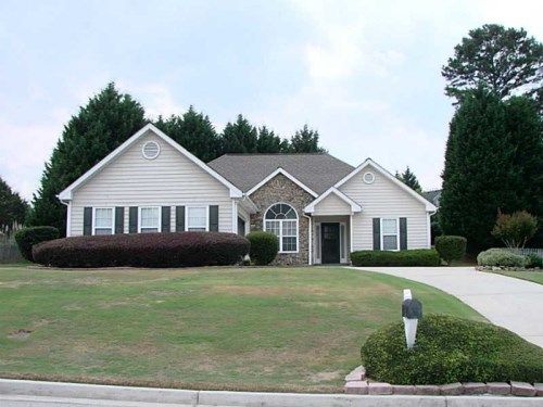 3855 Cool Springs Point, Loganville, GA 30052