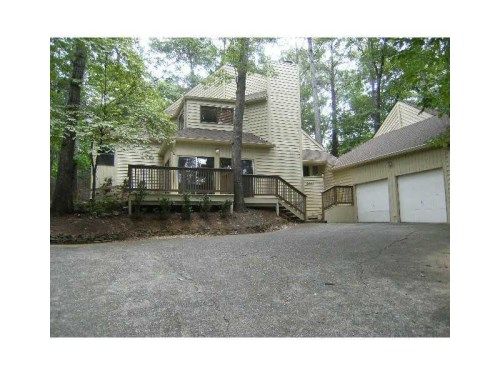 4040 Loch Highland Pass, Roswell, GA 30075