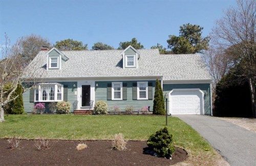 135 Sullivan Rd, West Yarmouth, MA 02673