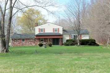 3948 Carson Salt Springs, Newton Falls, OH 44444