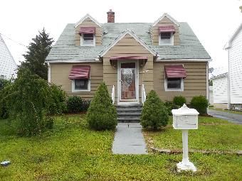 75 Altyre St, Waterbury, CT 06705