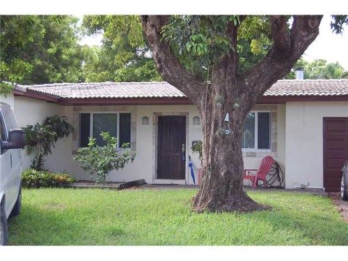 17850 NW 84 CT, Hialeah, FL 33015