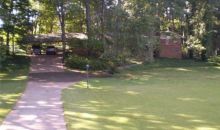 2536 Robinson Road Ne Marietta, GA 30068