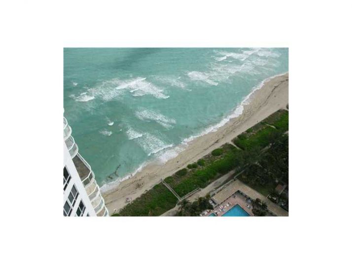 6365 COLLINS AV # 4306, Miami Beach, FL 33141