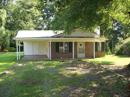 122 10th Street SW, Fayette, AL 35555