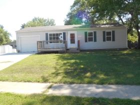 4809 SW 28th Street, Topeka, KS 66614