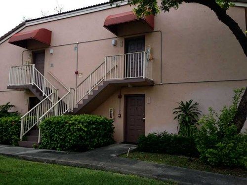 7200 179 ST # 106, Hialeah, FL 33015