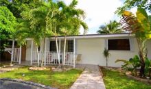 8811 NW 11 CT Hollywood, FL 33024