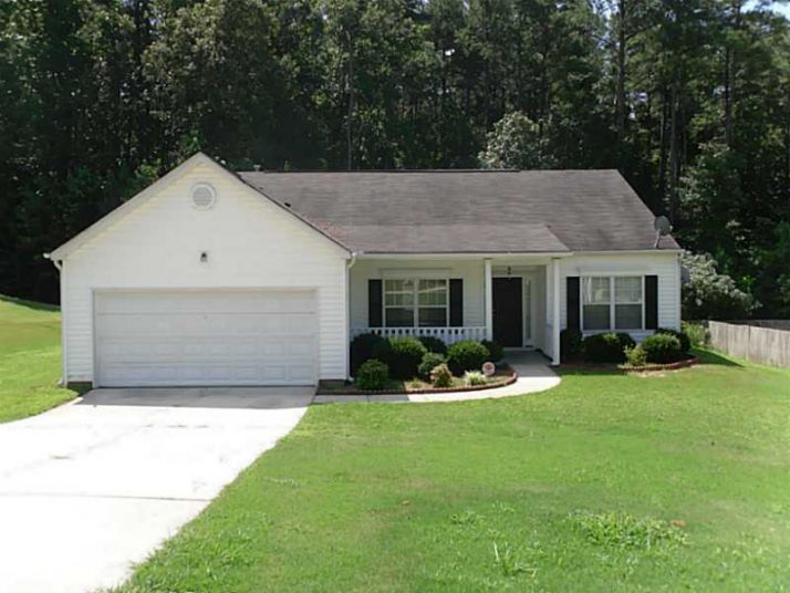 2221 Baker Carter Drive, Loganville, GA 30052