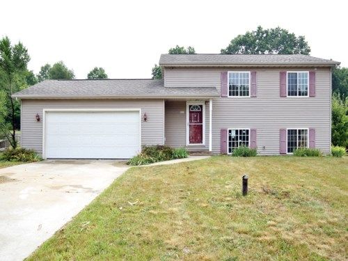 55747 Sand Pines Cir, Paw Paw, MI 49079