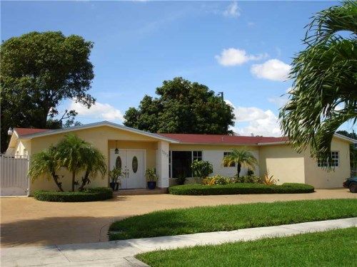 1398 W 84 ST, Hialeah, FL 33014