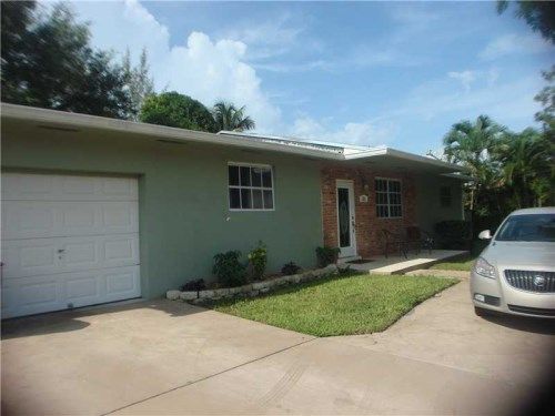 685 W 77 ST, Hialeah, FL 33014