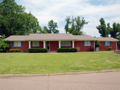 201 KITCHINGS DR, Clinton, MS 39056