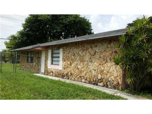 2704 NW 7TH ST, Pompano Beach, FL 33069