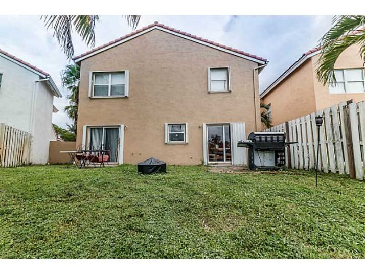 15150 SW 49TH ST, Hollywood, FL 33027