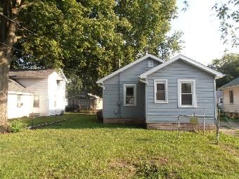 217 Melvina St, Pekin, IL 61554