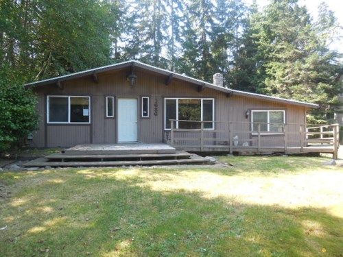 1636 Hemlock Drive, Camano Island, WA 98282