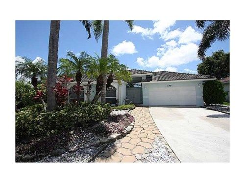 6951 NW 18 CT, Pompano Beach, FL 33063