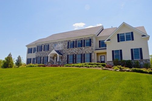 313 MATTHEWS LN, Newtown, PA 18940