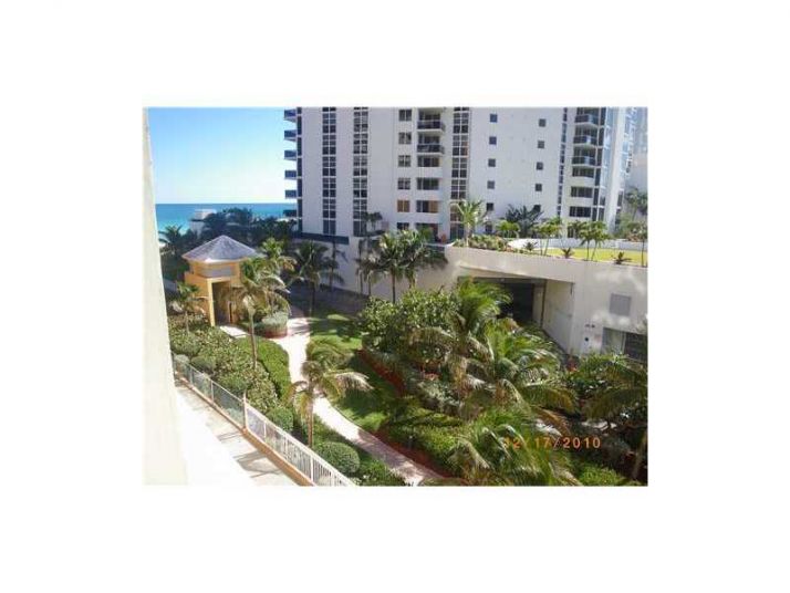 19201 COLLINS AV # 923, North Miami Beach, FL 33160