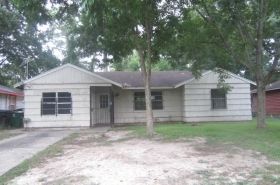 9314 Forest View St, Houston, TX 77078