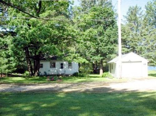 4005 Hickory Knoll Rd, Hartland, WI 53029