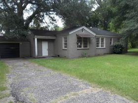 11516 Old South Dr, Clinton, LA 70722