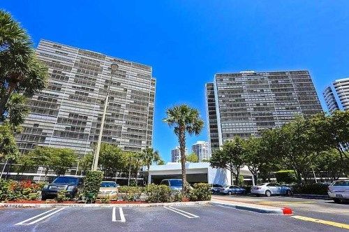 3701 N COUNTRY CLUB DR # 1203, Miami, FL 33180