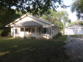 726 S Mccandless Rd, Andover, KS 67002