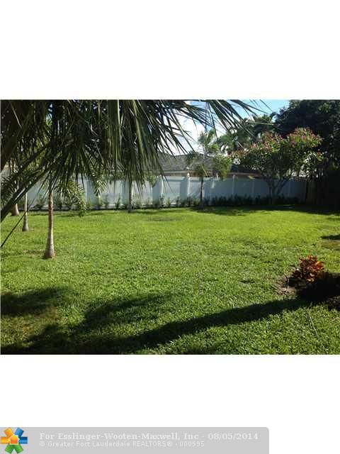 580 SE 12TH CT, Pompano Beach, FL 33060