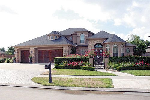 417 Hunters Ln, Friendswood, TX 77546