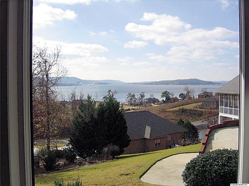 136 Eagle Ridge Drive, Guntersville, AL 35976