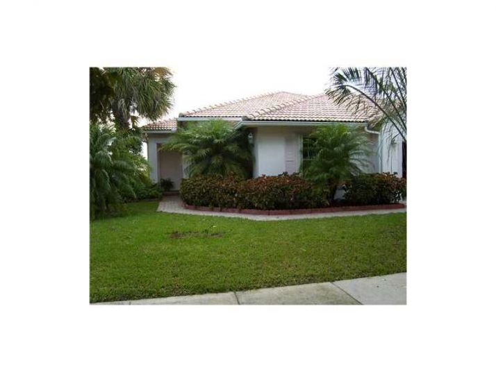 3730 SW 146 AV, Hollywood, FL 33027