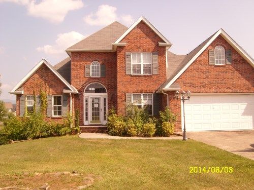 125 Charlton Ct, Bluff City, TN 37618