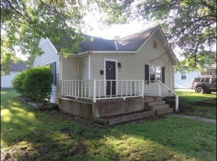 300 NE Green Street, Lees Summit, MO 64063