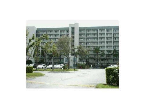 2240 N CYPRESS BEND DR # 405, Pompano Beach, FL 33069