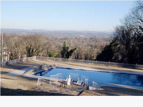 526 S Crest Road, Chattanooga, TN 37402