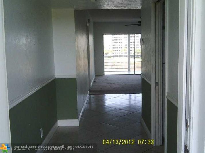 2751 N Palm Aire Dr # 506, Pompano Beach, FL 33069