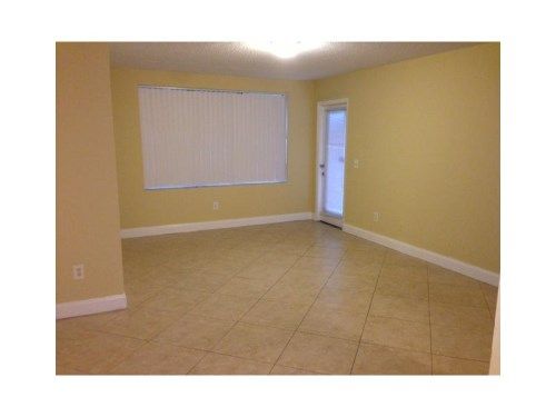 4561 W MCNAB RD # 16, Pompano Beach, FL 33069