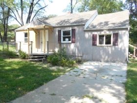 1001 N 61st Terrace, Kansas City, KS 66102