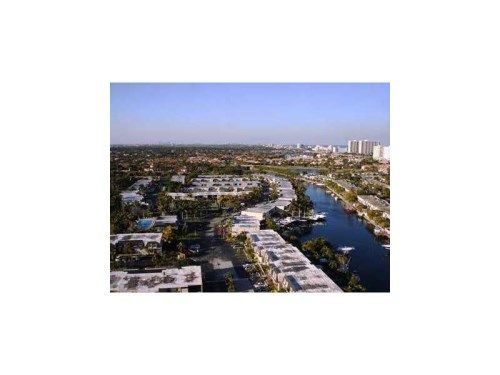 2500 Parkview Dr # 2008, Hallandale, FL 33009