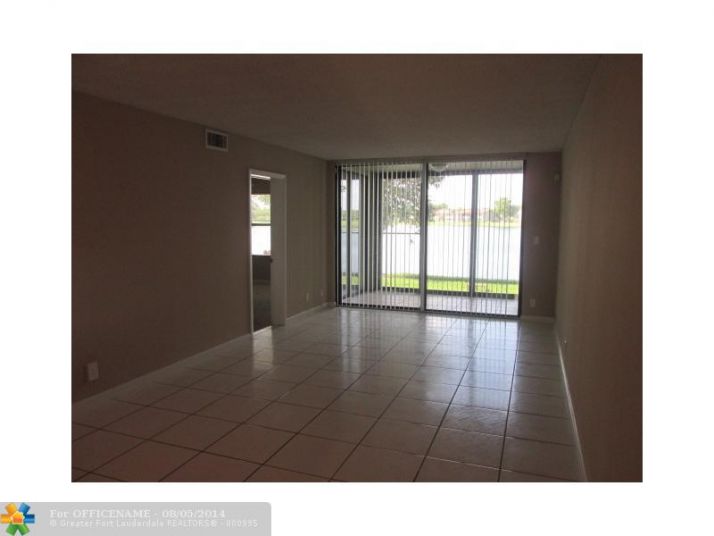 217 Lake Pointe Dr # 105, Fort Lauderdale, FL 33309