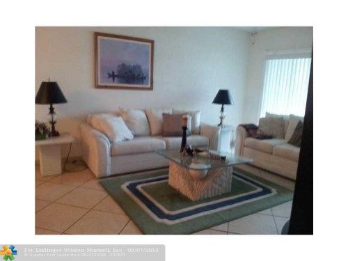 2801 N PALM AIRE DR # 207, Pompano Beach, FL 33069