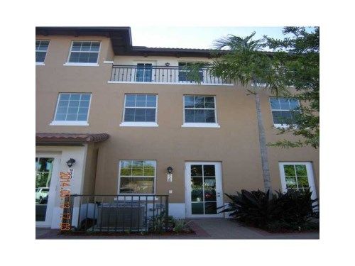 928 SW 147 # 2906, Hollywood, FL 33028