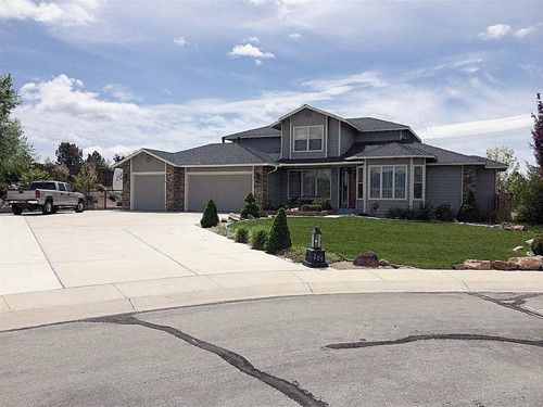 205 Hillcrest Court, Dayton, NV 89403