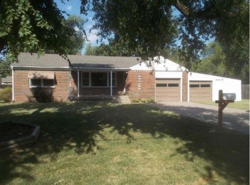 153 N Tyler Rd, Wichita, KS 67212