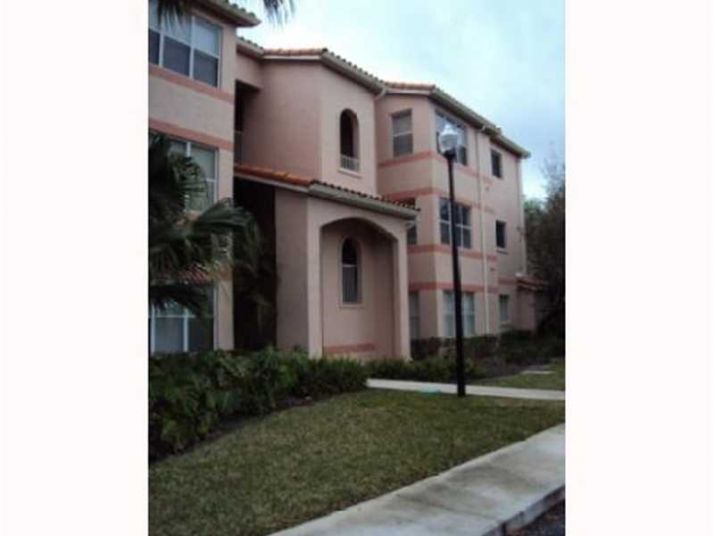 3450 PINEWALK DR # 438, Pompano Beach, FL 33063